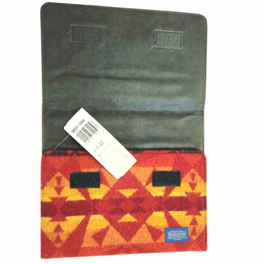 NWT *Red Pendleton Southwestern Woolen Mills - Electronic Tablet Case Holder